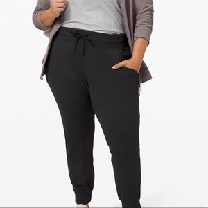 Lululemon ready to rulu joggers